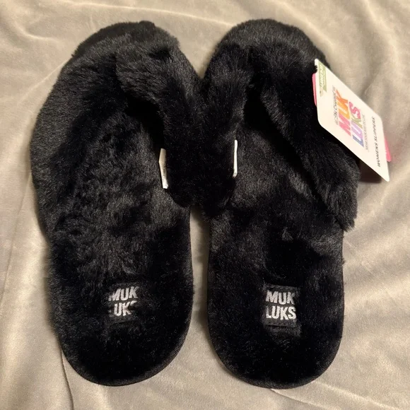 Muk Luks Women's Plush Maren Black Slippers Large size 9-10 NWT memory foam New - Picture 2 of 8